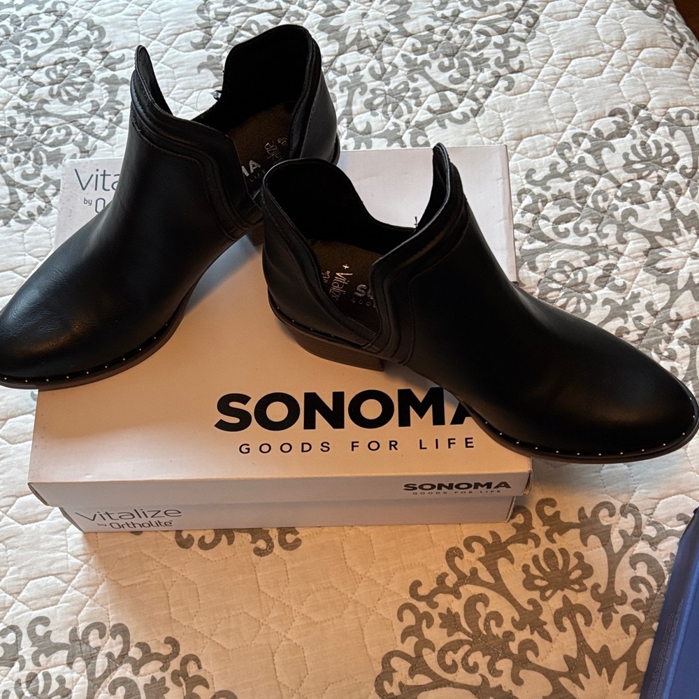 Sonoma Sleek Black Leather Booties nwt